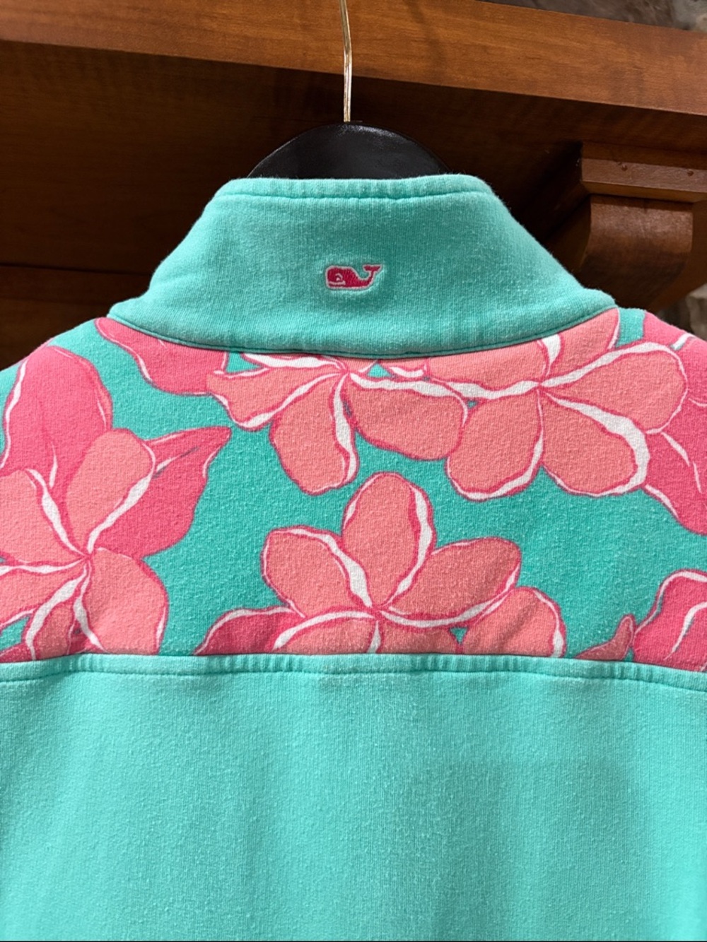 Vineyard Vines Sz L Aqua Quarter-Zip Pullover with Pink Floral Shoulder Panels - Picture 7 of 8